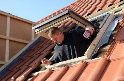 Pose de fenêtres de toit Velux à Pouxeux